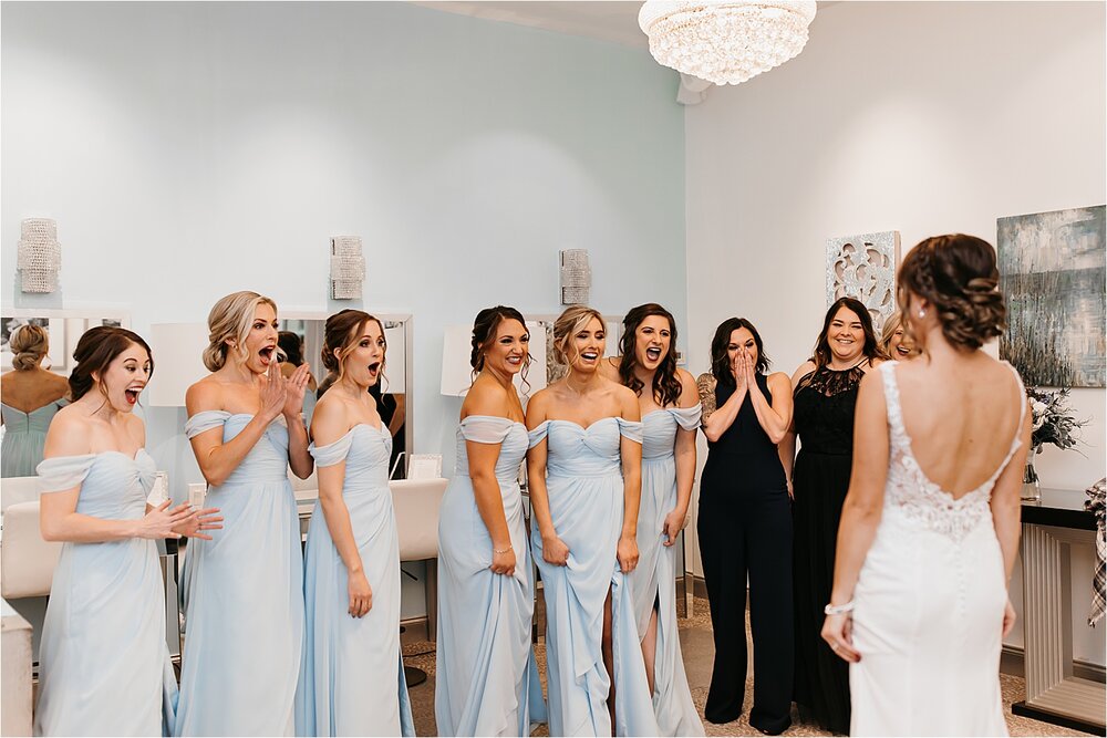 bridesmaids-first-look-reaction.jpg