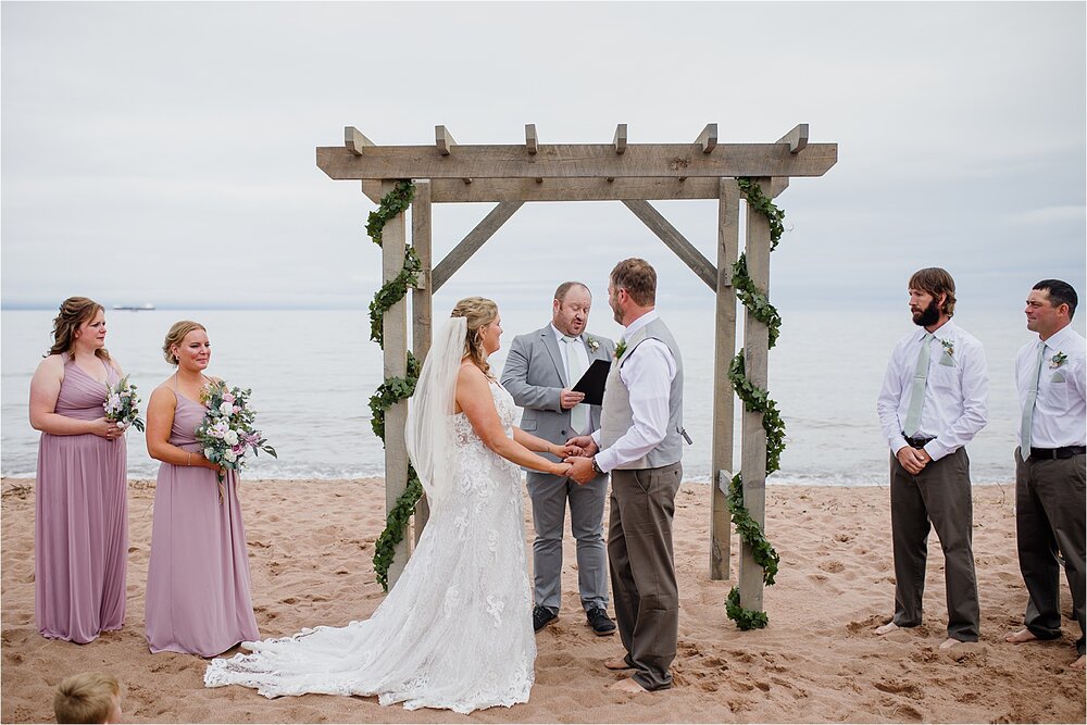 bride-groom-alter-beach.jpg