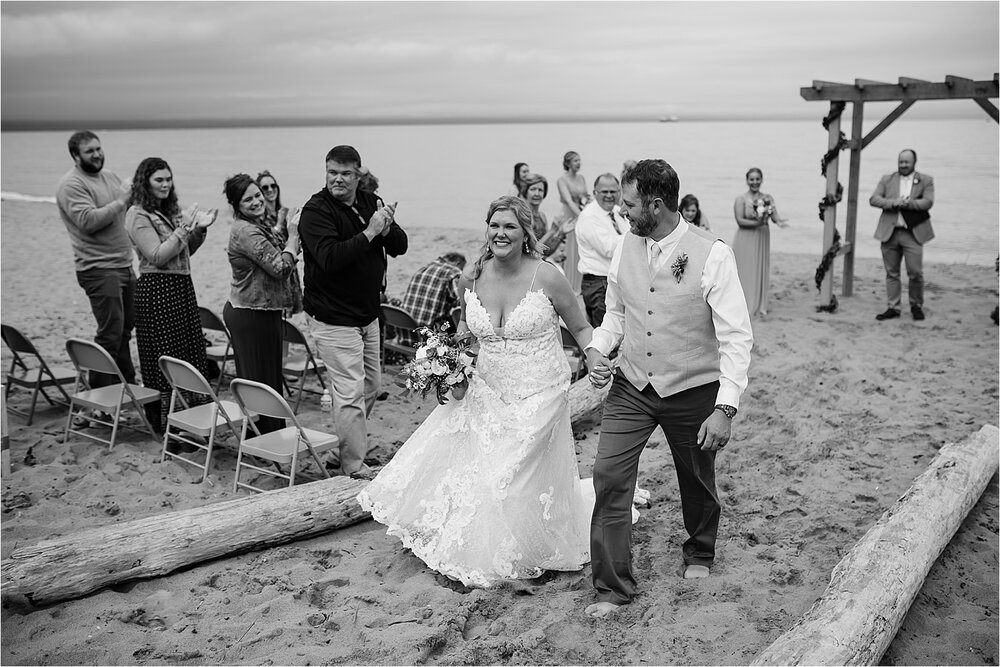 bride-groom-beach.jpg