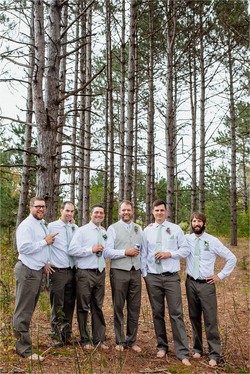 groomsmen-woods-beer.jpg
