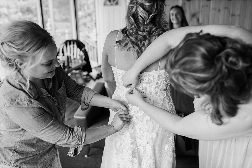 wedding-dress-buttons-bridemaids.jpg
